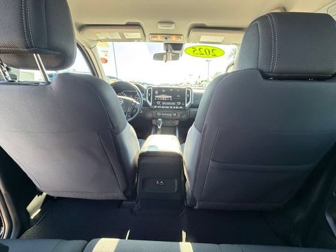 Certified 2025 Nissan Frontier SV RWD image 12