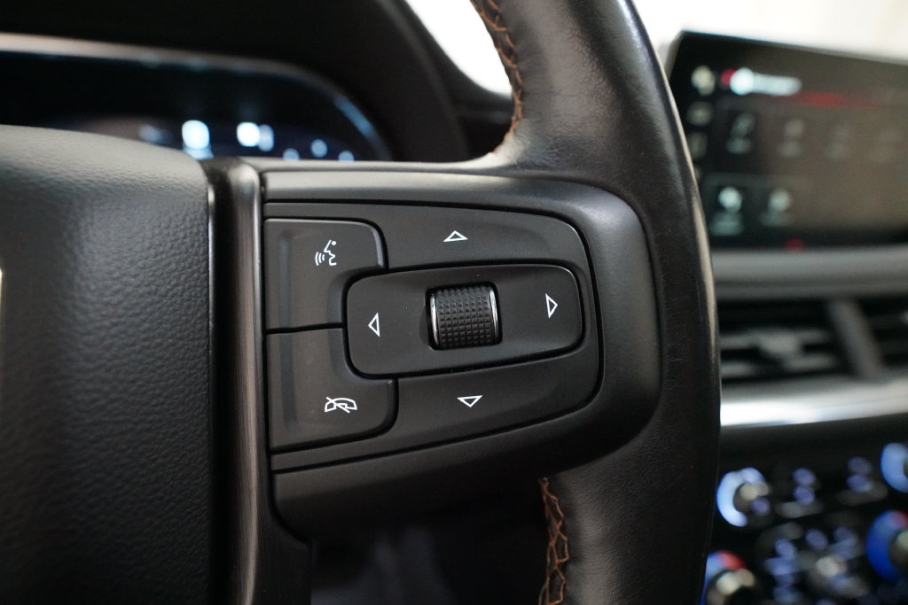 Used 2023 GMC Yukon XL AT4 AWD/4WD image 19