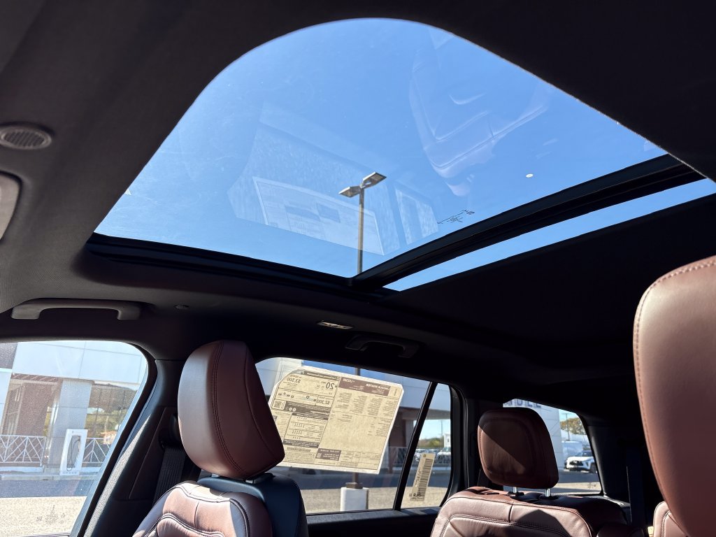 New 2027 Lincoln Aviator Reserve AWD/4WD image 7