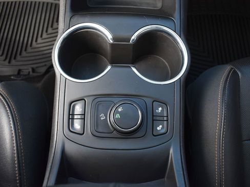 Used 2019 GMC Terrain SLT w/ Preferred Package image 25