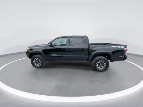 Used 2023 Toyota Tacoma TRD Off-Road w/ Technology Package AWD/4WD image 11