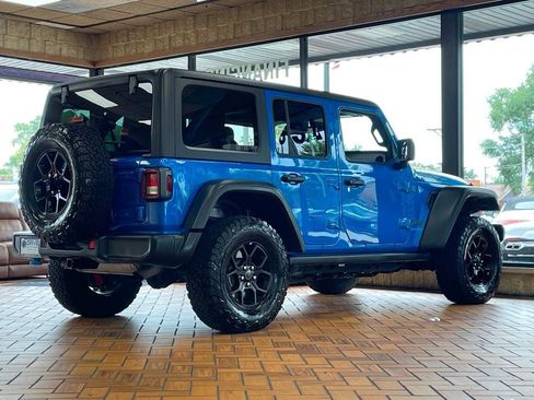 Used 2024 Jeep Wrangler Unlimited AWD/4WD image 10