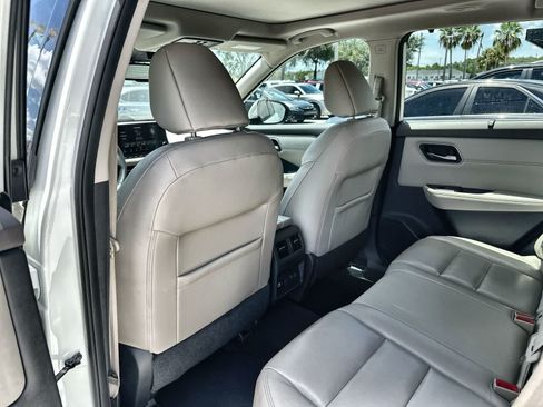 Used 2021 Nissan Rogue SL w/ Premium Package AWD/4WD image 17