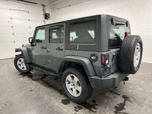 Used 2015 Jeep Wrangler Unlimited Sport image 6