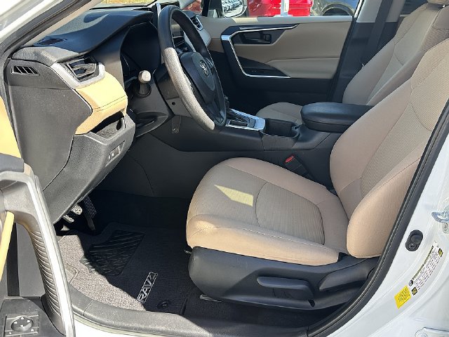 Used 2023 Toyota RAV4 LE FWD image 20