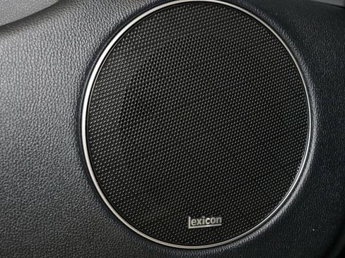 Used 2025 Genesis GV70 3.5T Sport w/ Sport Prestige Package image 8