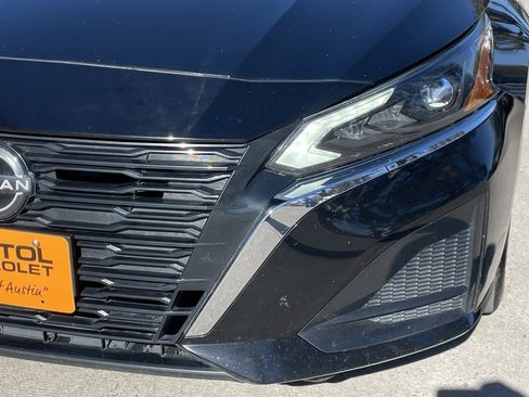 Used 2024 Nissan Altima 2.5 SV image 8