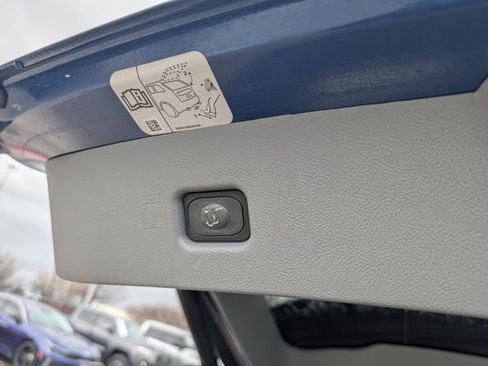 Used 2020 Lincoln Nautilus Reserve image 32