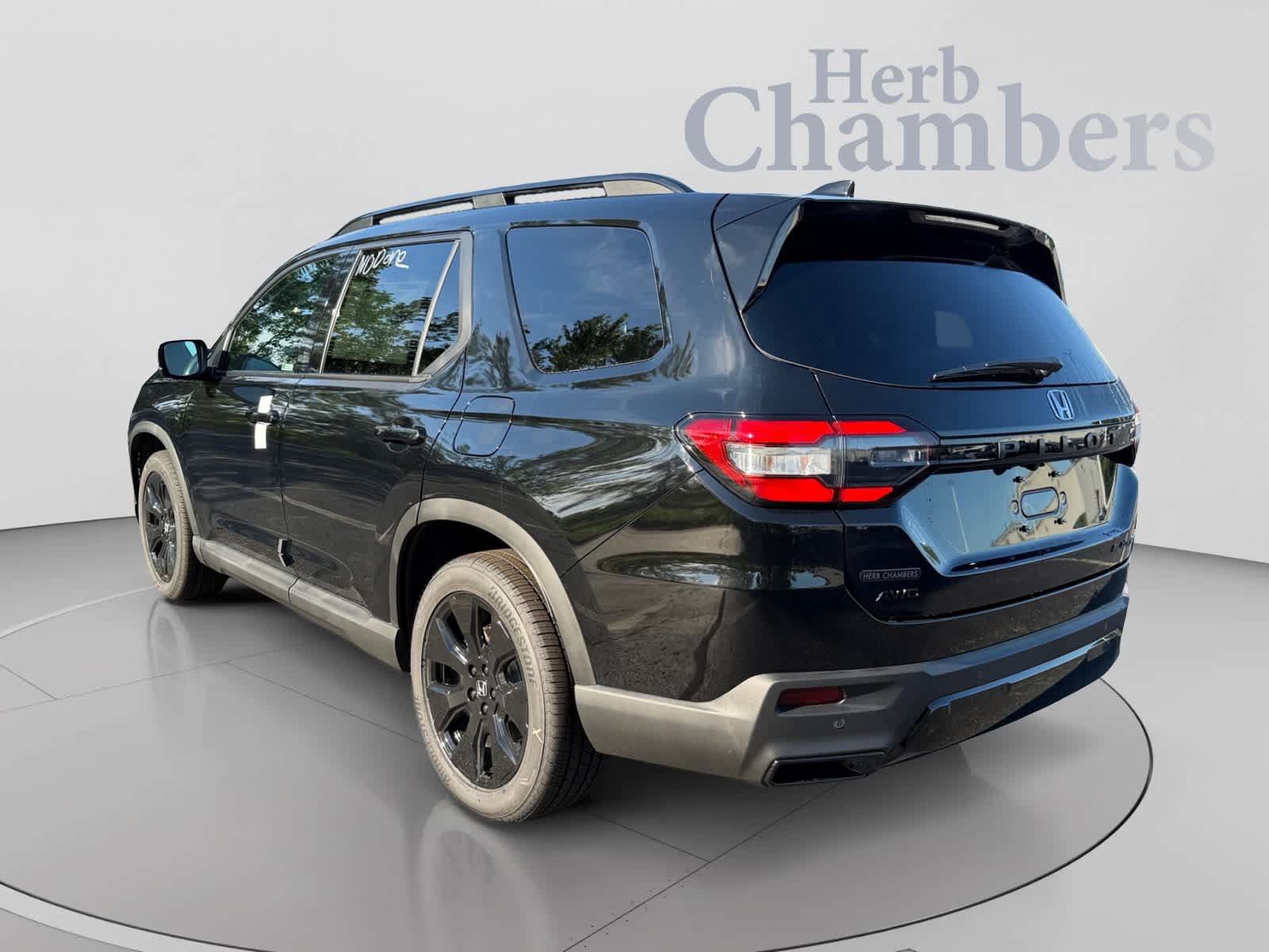 New 2026 Honda Pilot Black Edition image 3
