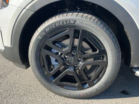 Used 2025 Kia Telluride EX X-Line AWD/4WD image 11