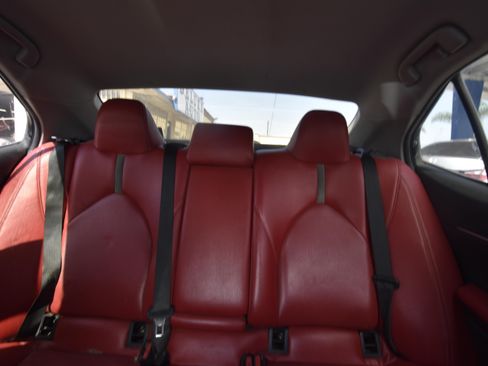 Used 2021 Toyota Camry SE w/ Carpet Mat Package (TMS) FWD image 10