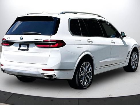 Used 2023 BMW X7 xDrive40i AWD/4WD image 9