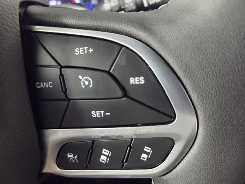 New 2026 Chrysler Pacifica Select FWD image 14