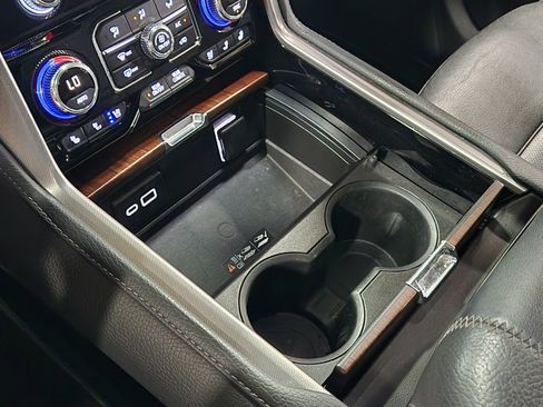 Used 2022 GMC Yukon Denali RWD image 41