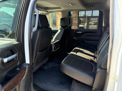 Used 2023 GMC Sierra 2500 SLT w/ SLT Convenience Package image 5