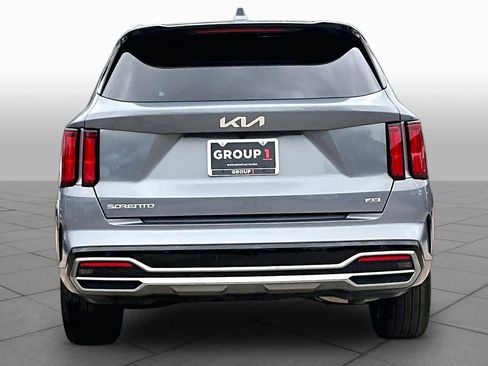 Used 2023 Kia Sorento SX image 5