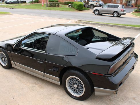 Used 1987 Pontiac Fiero GT RWD image 29