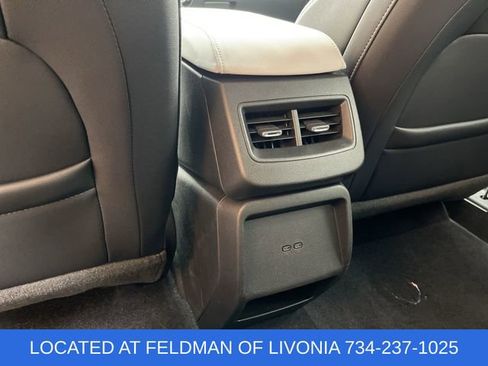 Certified 2025 Chevrolet Equinox EV LT image 20