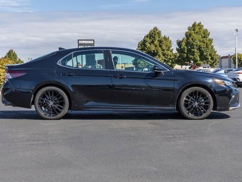 Used 2023 Toyota Camry XSE image 5