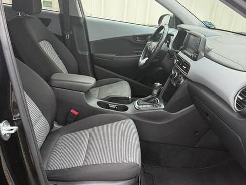 Used 2020 Hyundai Kona SEL w/ Cargo Package image 18