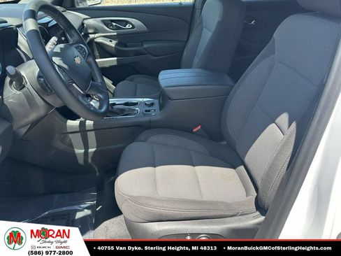 Certified 2023 Chevrolet Traverse LT FWD image 18
