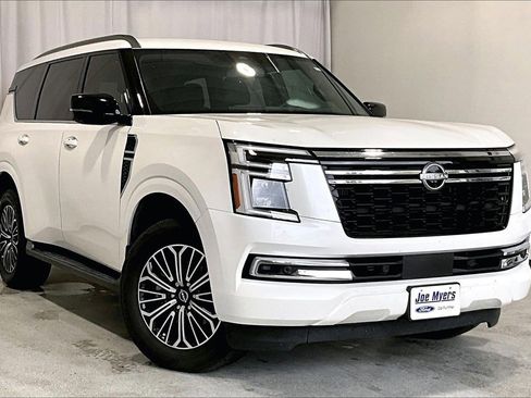 Used 2025 Nissan Armada SL w/ Captain's Chari Seat Package image 1