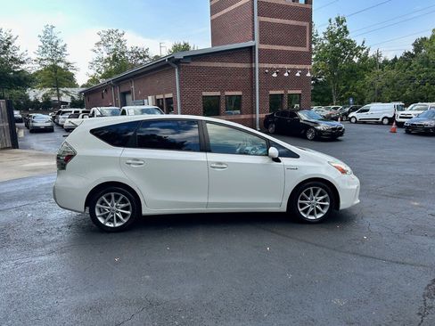 Used 2012 Toyota Prius V Two image 8