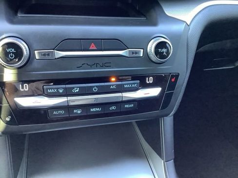 Used 2020 Ford Explorer XLT w/ Comfort Package image 33