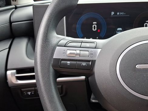 Used 2025 Hyundai Tucson SEL FWD image 23