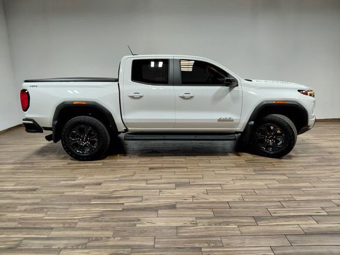 Used 2024 GMC Canyon Elevation w/ Elevation Premium Package AWD/4WD image 20