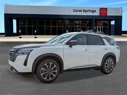 New 2026 Nissan Pathfinder Platinum w/ Cargo Package FWD image 1