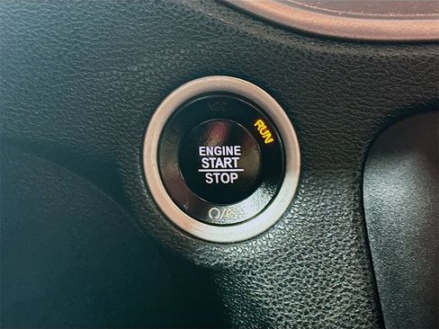 Used 2023 Dodge Charger SXT image 27