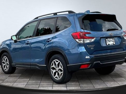 Used 2020 Subaru Forester Premium AWD/4WD image 4