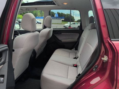 Used 2017 Subaru Forester 2.5i Premium AWD/4WD image 10