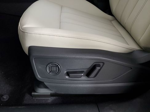 New 2026 Audi Q5 Premium image 25