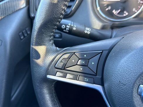 Used 2019 Nissan Rogue SL w/ Premium Package image 22