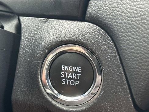 Used 2025 Toyota RAV4 XLE image 28