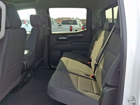 New 2026 GMC Sierra 1500 SLE w/ Preferred Package image 7