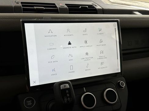 New 2026 Land Rover Defender 110 S image 18