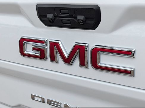 New 2026 GMC Sierra 3500 Denali w/ Denali Reserve Package AWD/4WD image 13