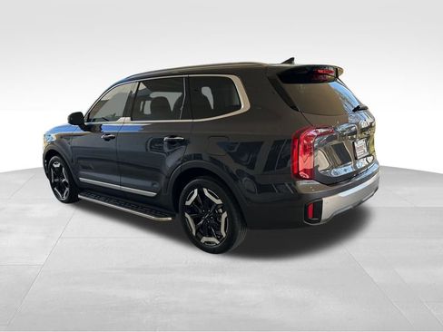 Used 2025 Kia Telluride S image 4