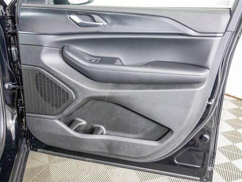 New 2025 Jeep Grand Cherokee Altitude image 37