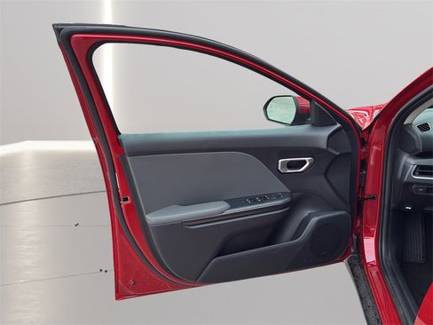 New 2025 Kia K4 LXS image 11