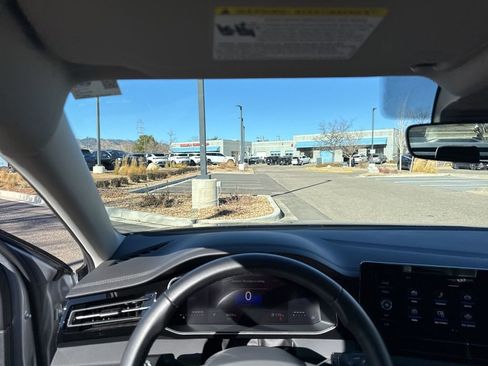 Used 2025 Volkswagen Jetta S image 14