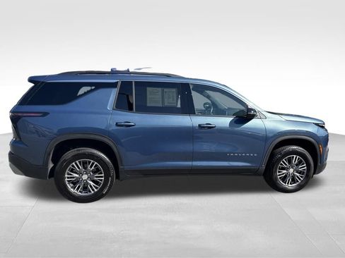 Used 2026 Chevrolet Traverse LT AWD/4WD image 6