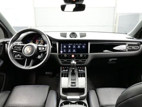 Certified 2025 Porsche Macan Turbo image 20