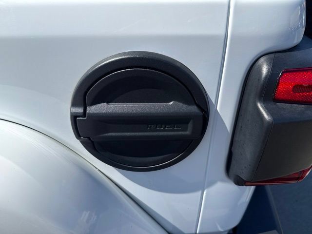 Certified 2023 Jeep Wrangler Unlimited Rubicon w/ LED Lighting Group AWD/4WD image 37