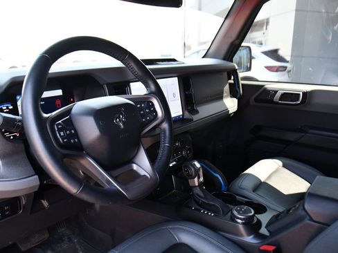 Used 2024 Ford Bronco Black Diamond AWD/4WD image 11