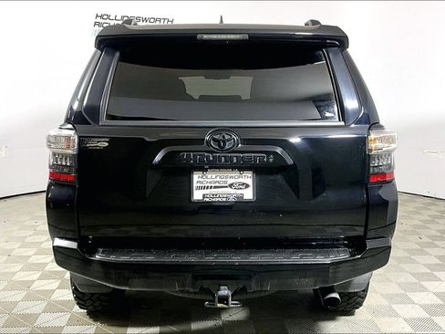 Used 2020 Toyota 4Runner SR5 Premium RWD image 4