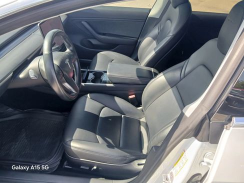 Used 2018 Tesla Model 3 Long Range RWD image 5